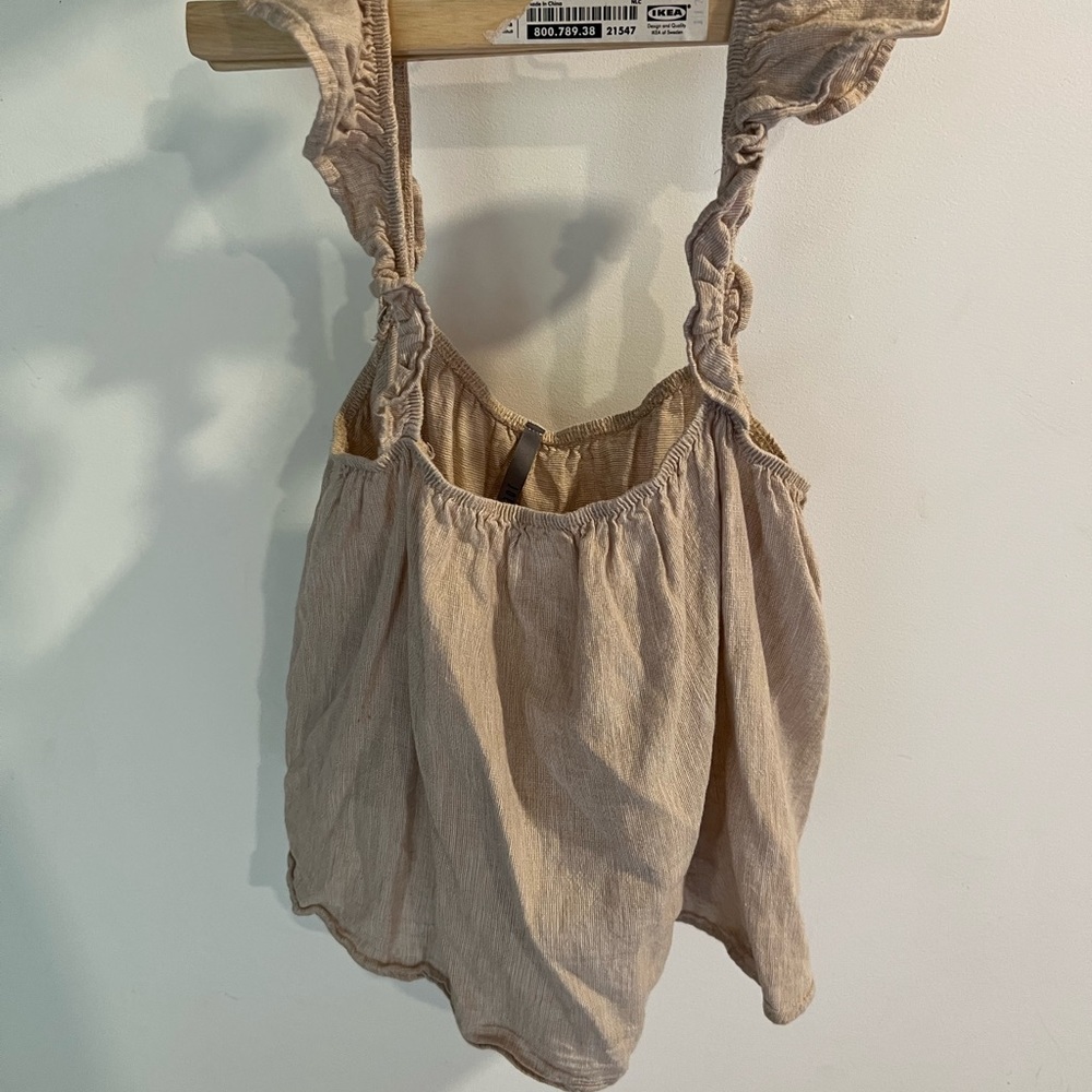Fun cropped neutral top! - Picture 3 of 4